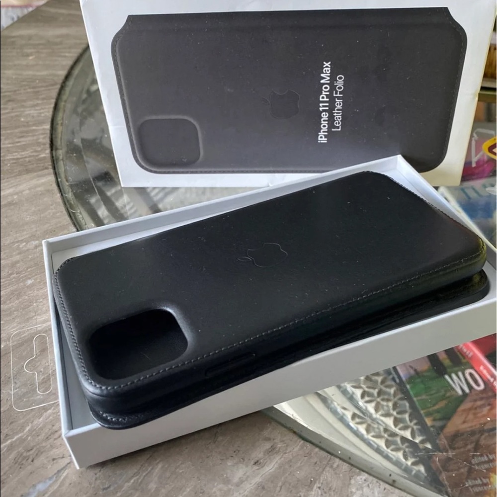 Apple IPhone 11 Pro Max 6.5” Black Leather Folio